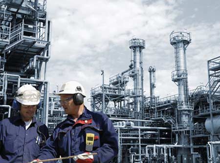 【美国留学】八大研究生热门专业年薪统计_武