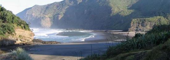 Piha Lagoon