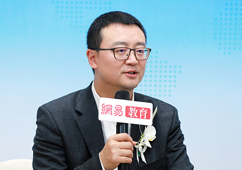 裴晟