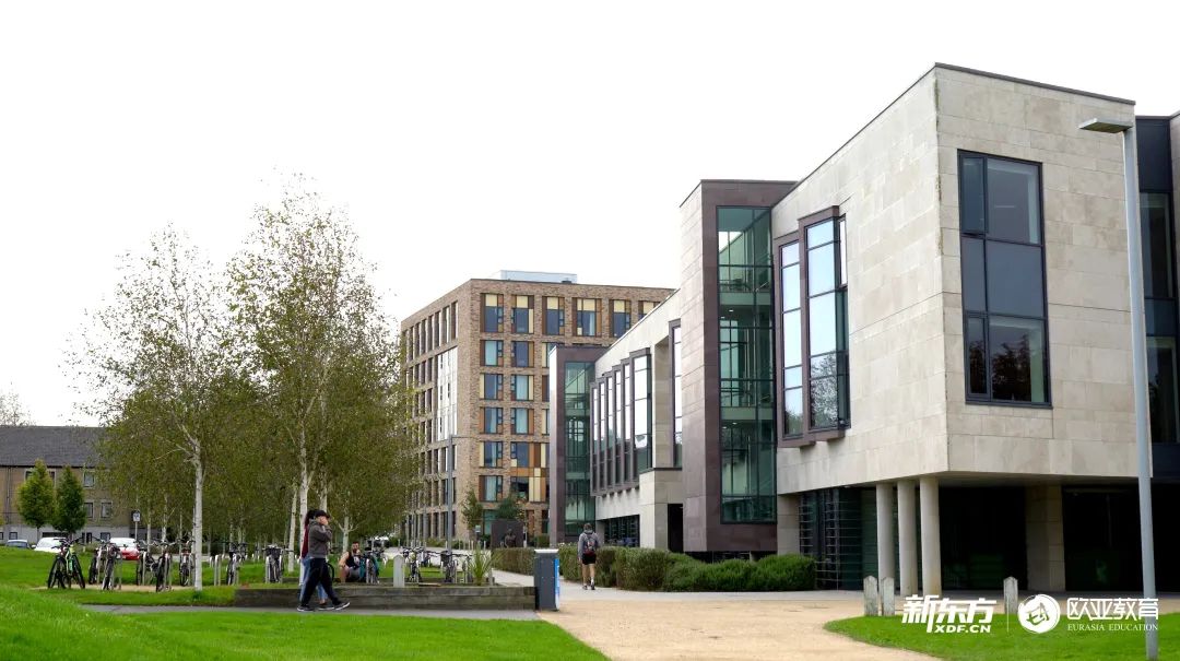 历史与现代融合的学府：都柏林大学